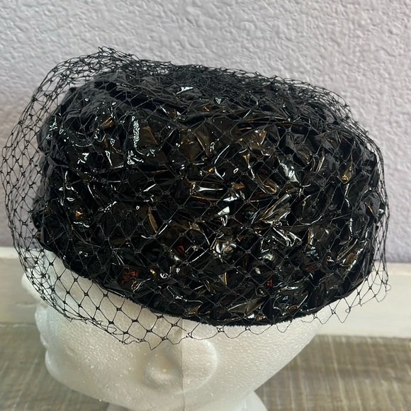 EUC VTG Box Hat with Netting black textures material/ inner mesh lining - Picture 5 of 10